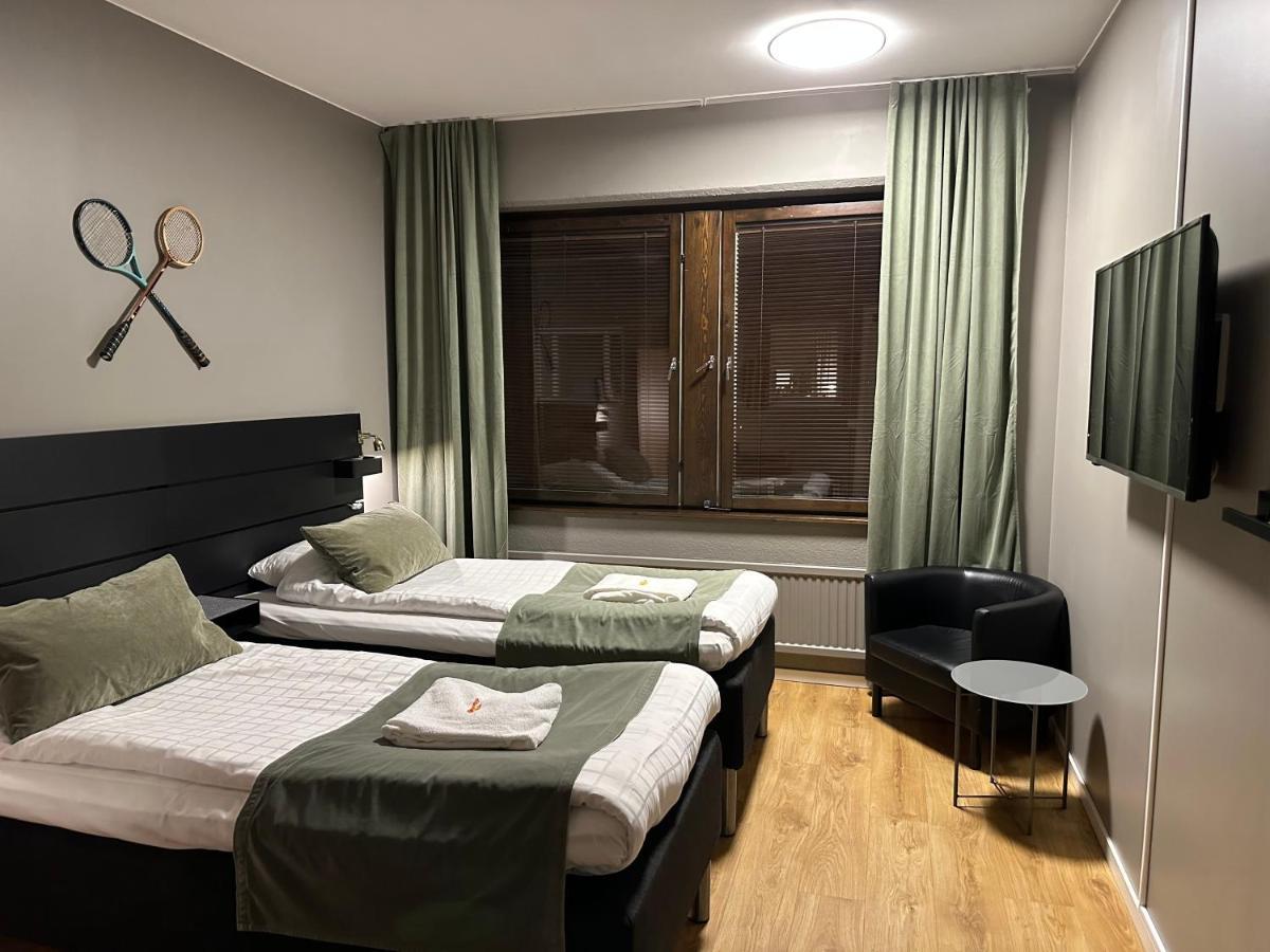 Skellefteå Hotel B&B Graenden מראה חיצוני תמונה