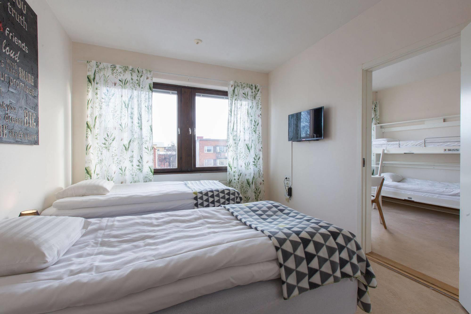 Skellefteå Hotel B&B Graenden מראה חיצוני תמונה