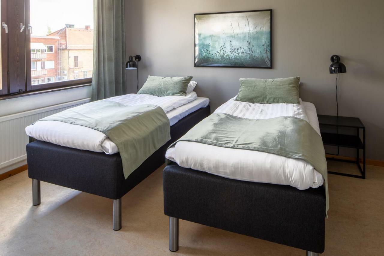 Skellefteå Hotel B&B Graenden מראה חיצוני תמונה